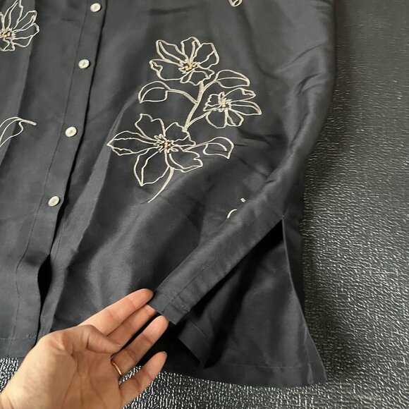 Women’s Coldwater Creek Black Silk Blouse sz XXL Embrpidered Beaded Quiet Luxury - Picture 9 of 9